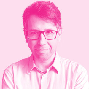 Carlos Serrano headshot